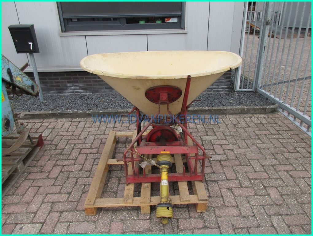 Imants ploeg/spidfrees/spidfreesmachine + kunstmeststrooier