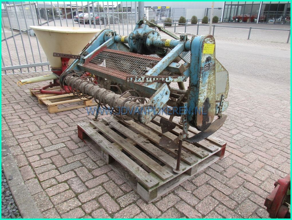 Imants ploeg/spidfrees/spidfreesmachine + kunstmeststrooier