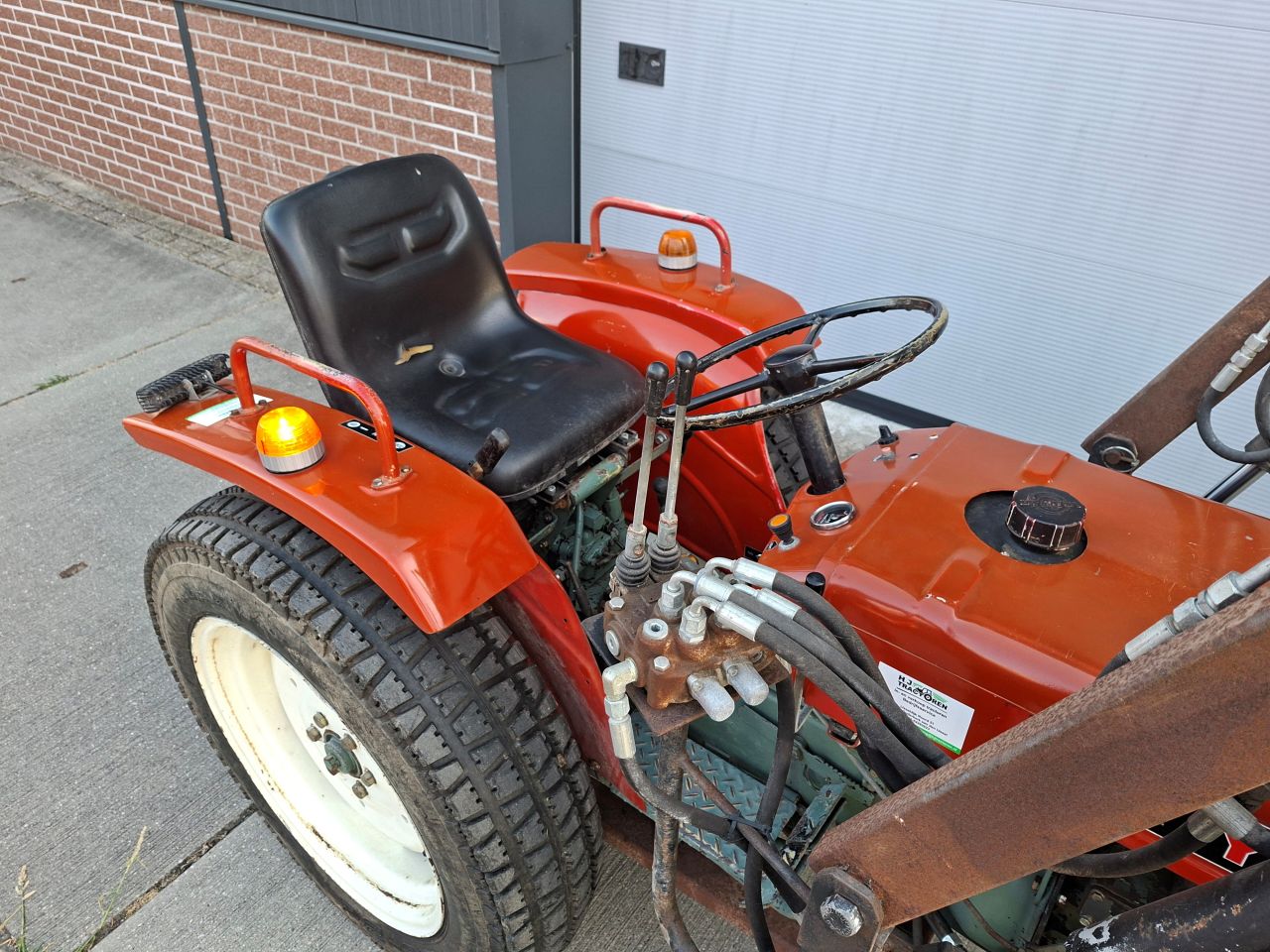 Yanmar YM1500D met voorlader