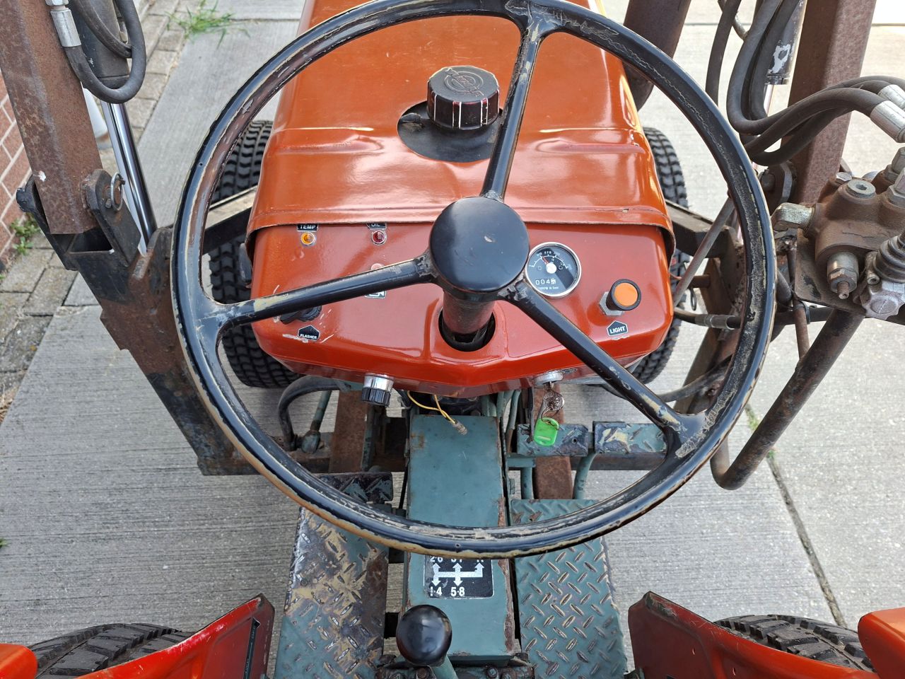 Yanmar YM1500D met voorlader