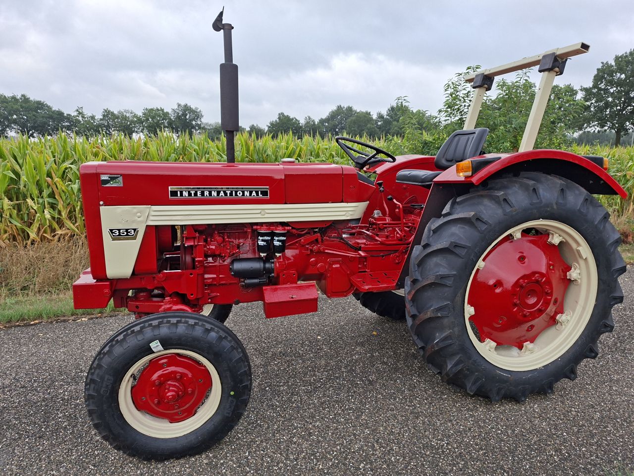 IHC International 353 | Refurbished | NL Kenteken