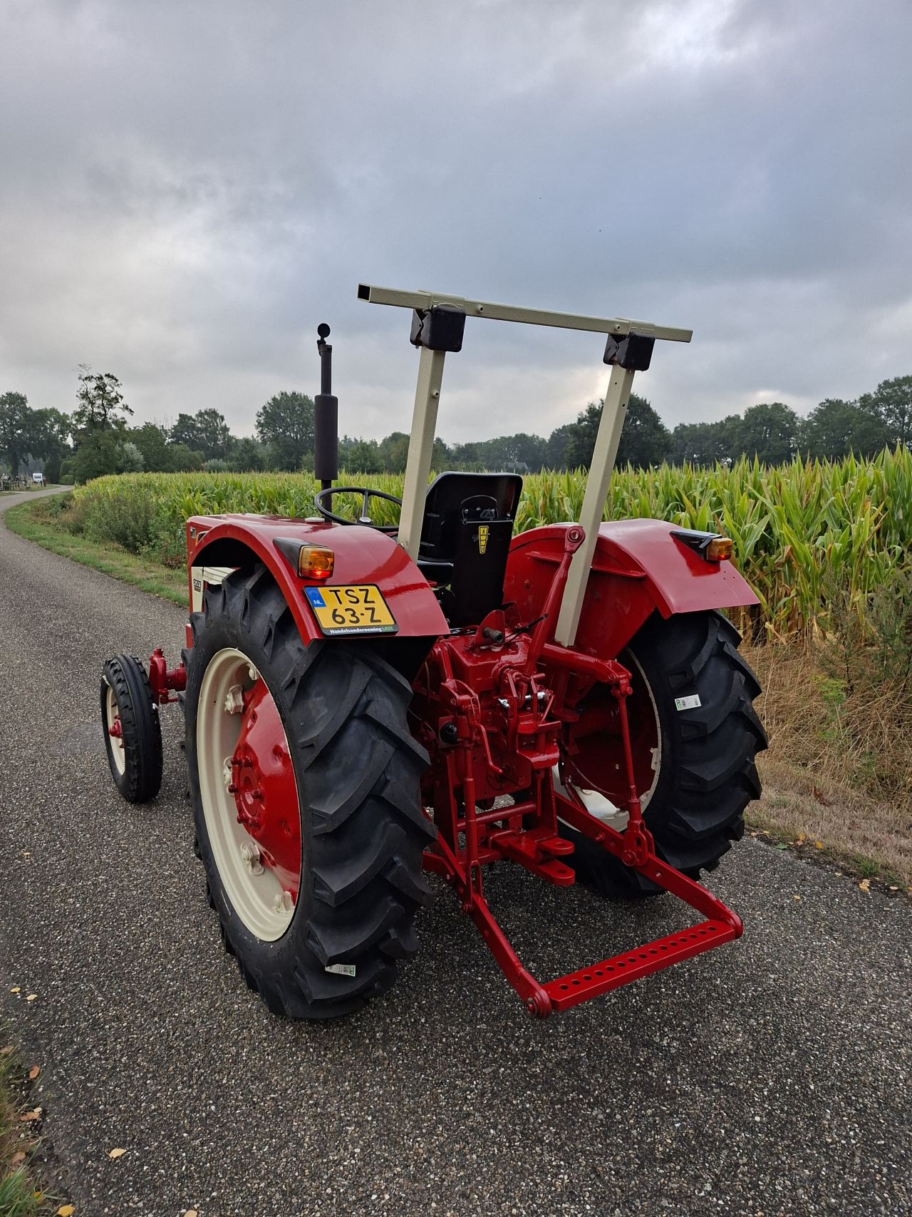 IHC International 353 | Refurbished | NL Kenteken