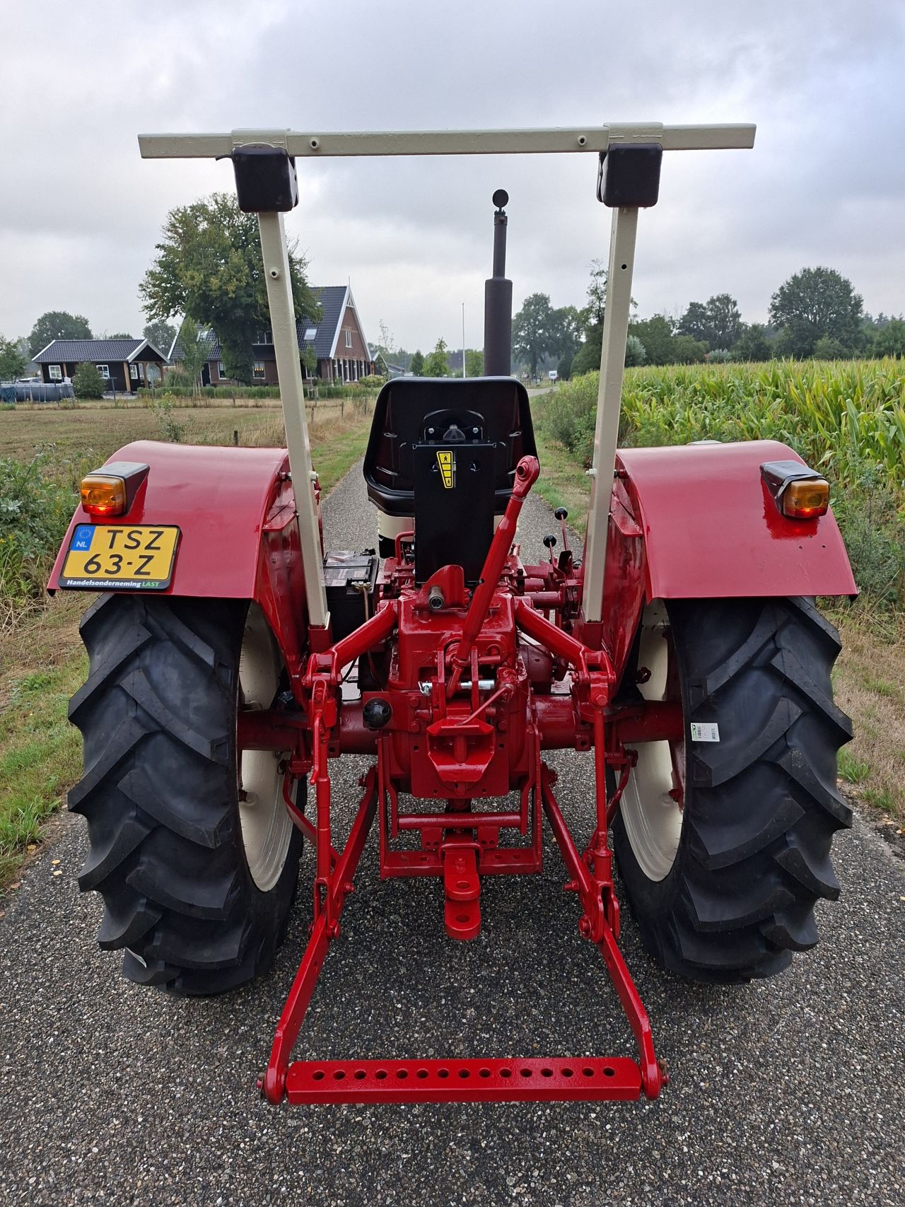 IHC International 353 | Refurbished | NL Kenteken