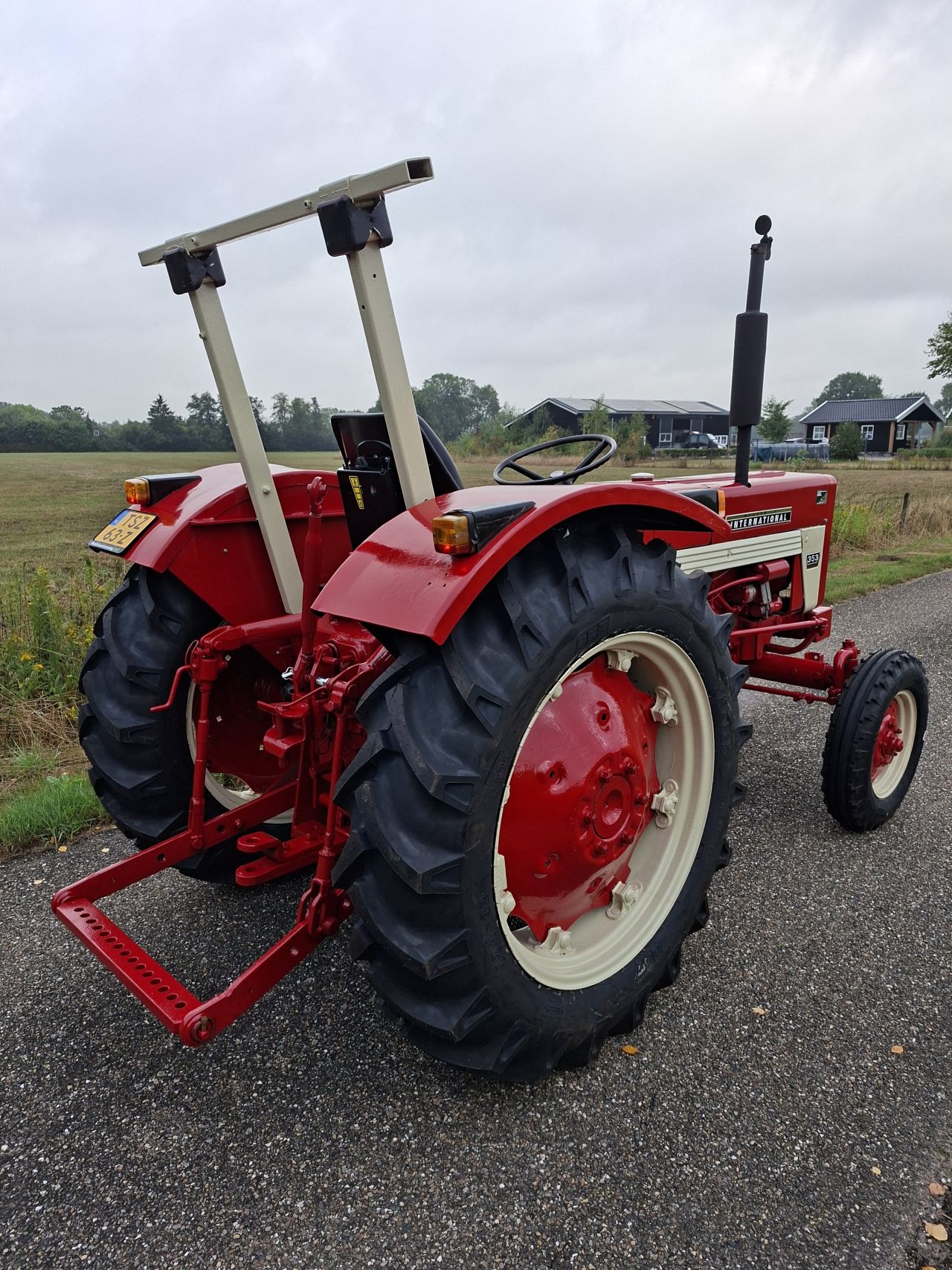 IHC International 353 | Refurbished | NL Kenteken