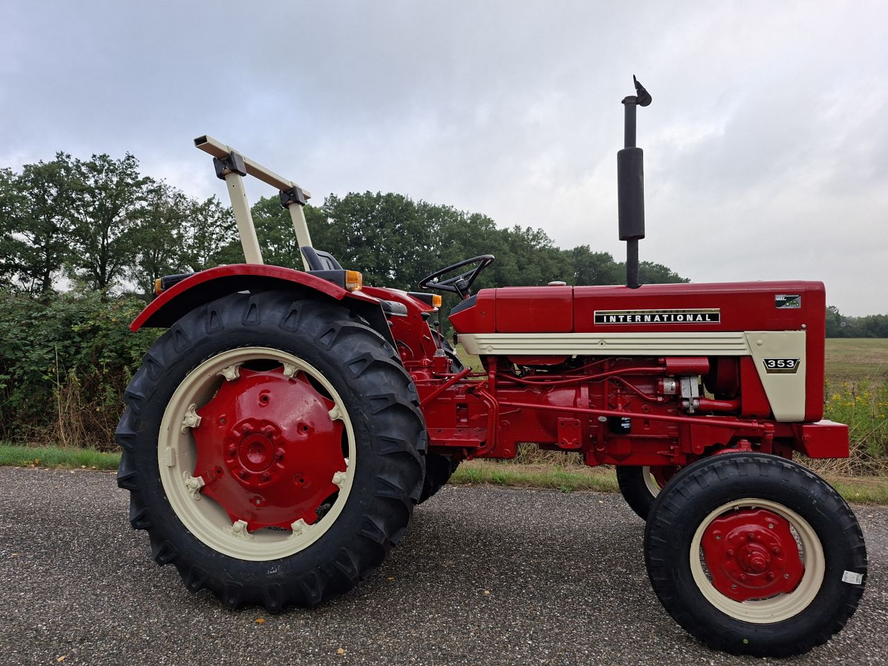 IHC International 353 | Refurbished | NL Kenteken