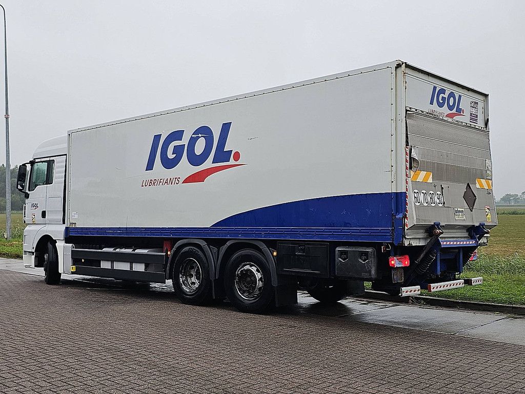 M.A.N. 26.440 TGX 6x2 taillift
