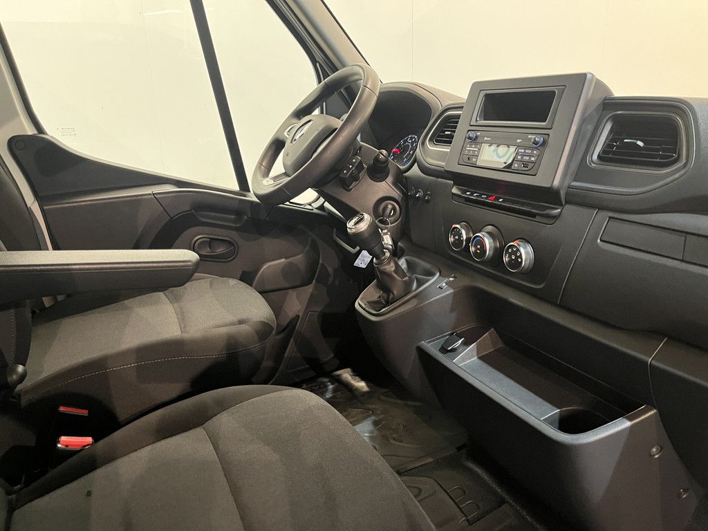 Renault Master 2.3 dCi 145 PK L3 Open Laadbak / Fassi Kraan / Euro 6 / Airco / Trekhaak / Cruise Control / 3-Zits / 65.000 KM !!