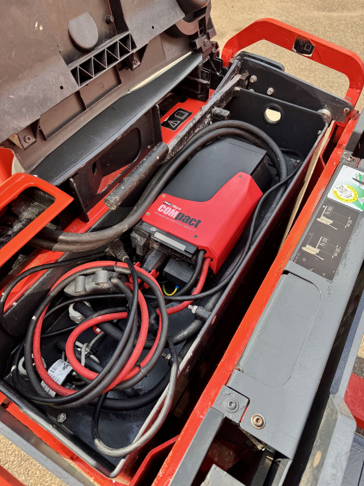 LINDE T16L / 2018 / 100 uur / hoogheffer / dubbele heffing