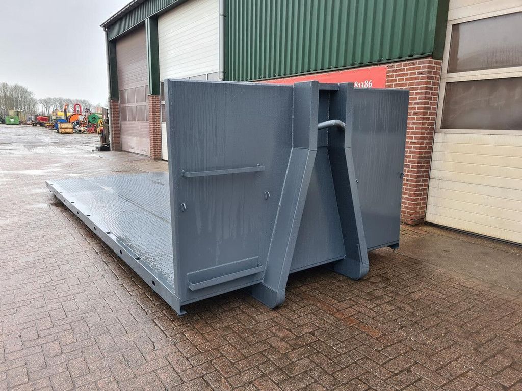 Container flat