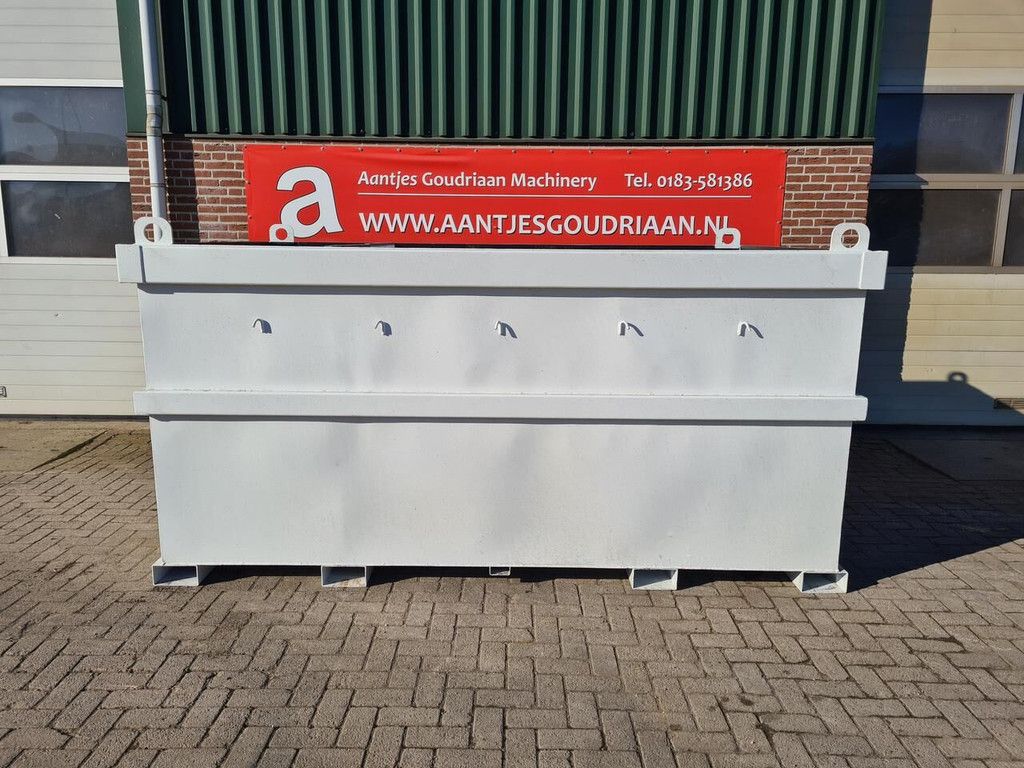 Stro ontijzerings container