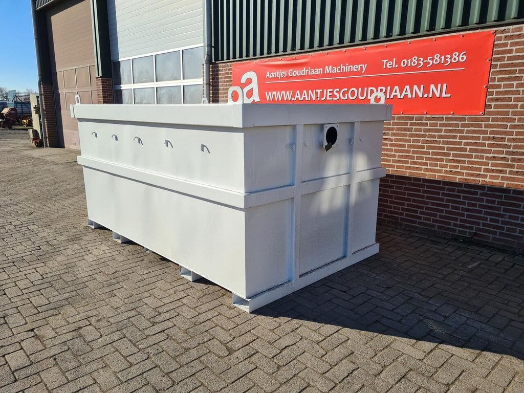 Stro ontijzerings container
