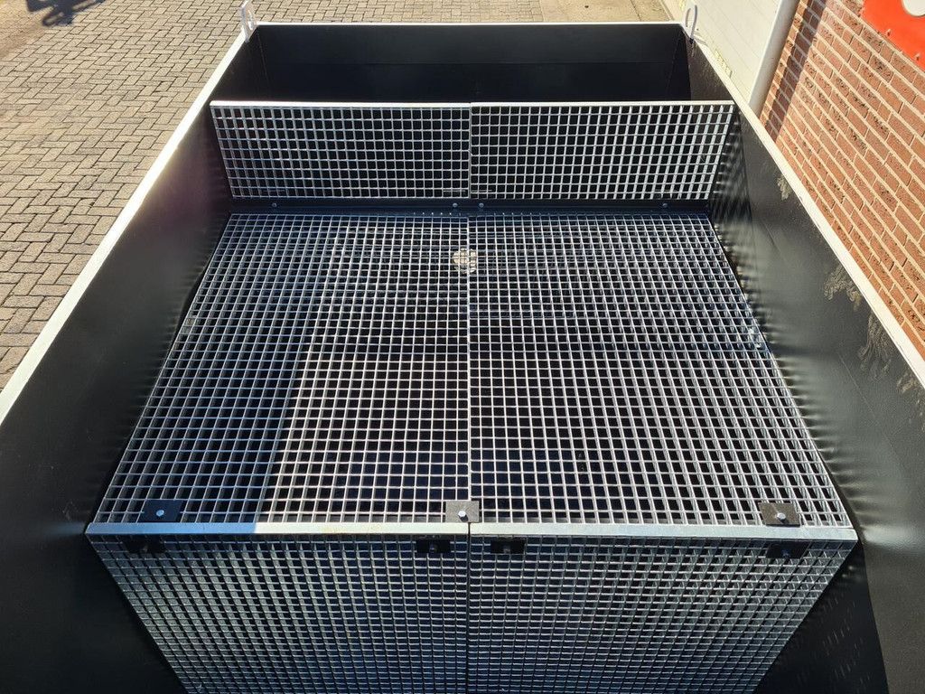 Stro ontijzerings container