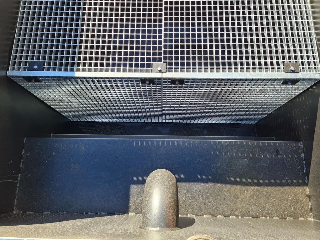 Stro ontijzerings container