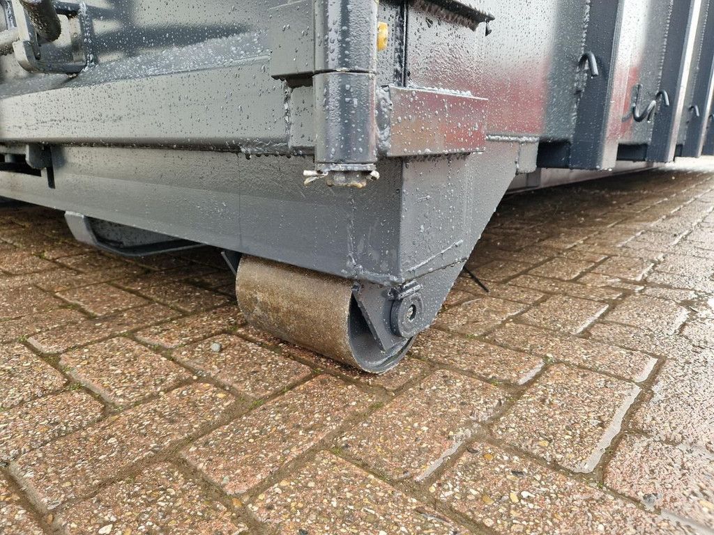 Haakarm container