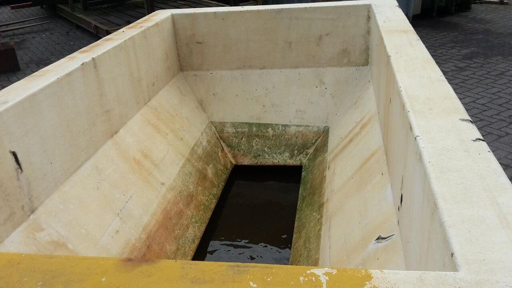 Storage box