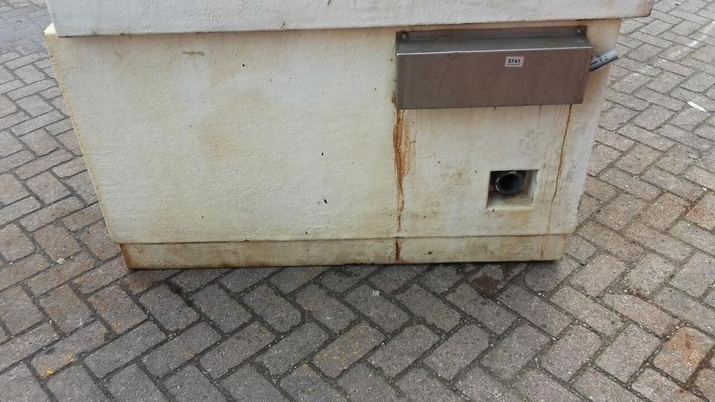 Storage box