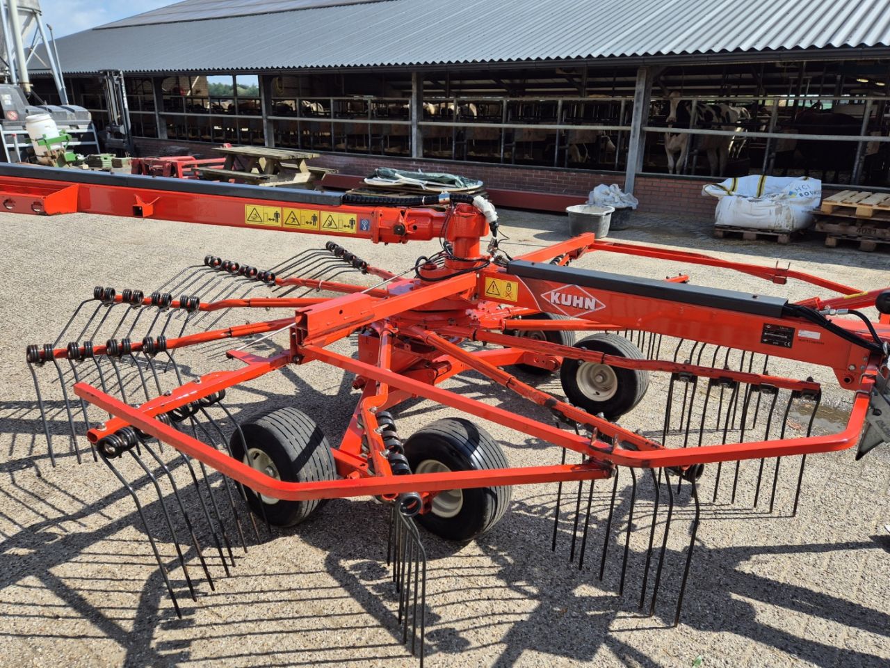 Kuhn GA7922 zijafleg hark treintje 7.3m