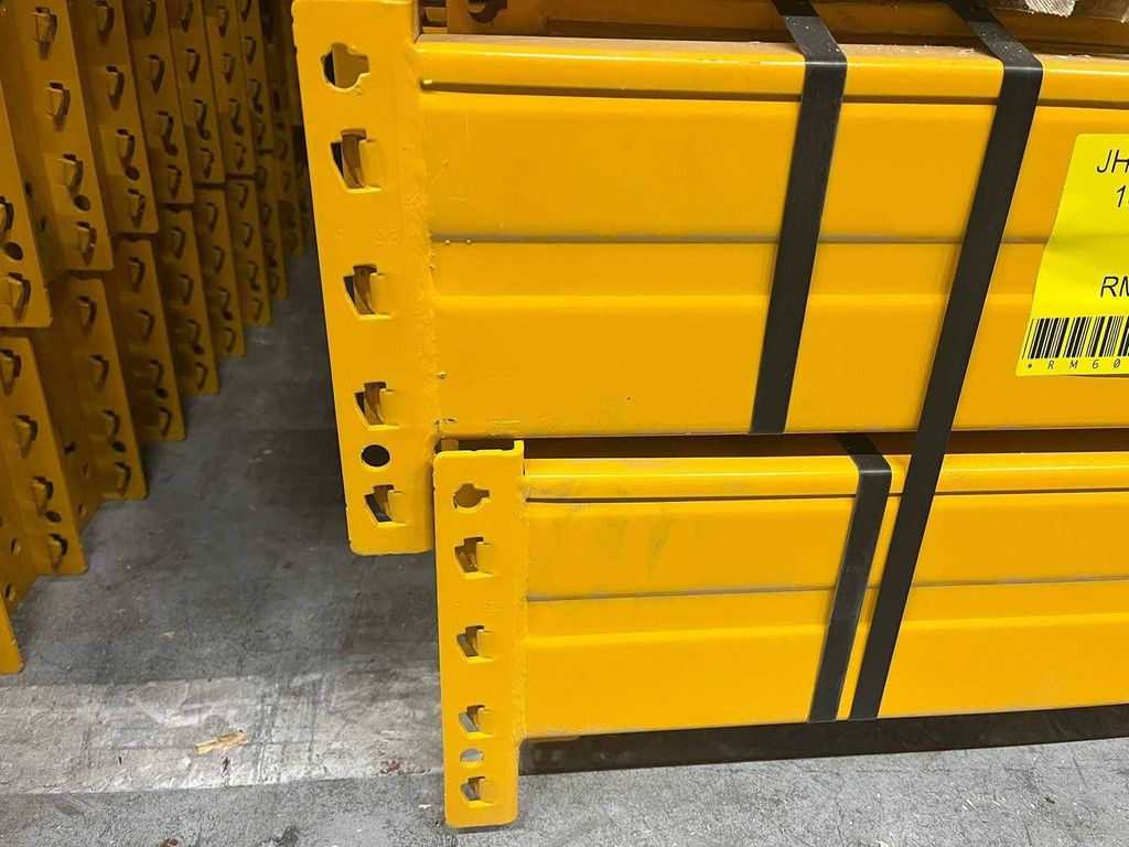 Heavy-duty pallet racking 10x80 4000kg per beam layer