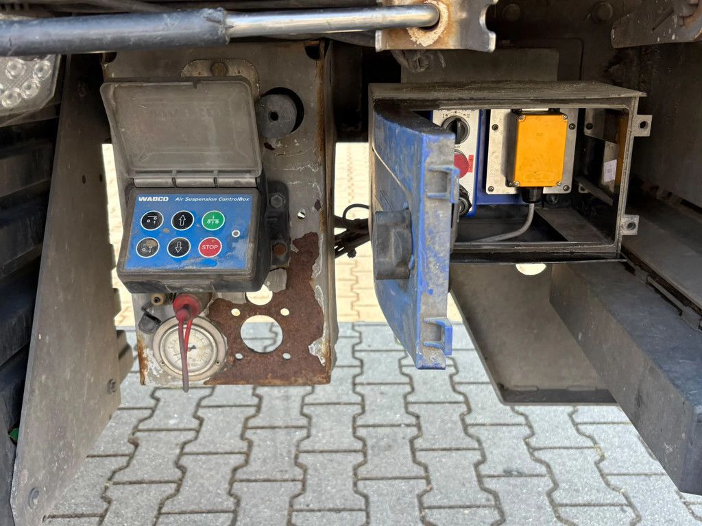 Kraker N/A K-Force 92m3 Cargo Floor 10MM 2x Liftas SAF schijfremmen
