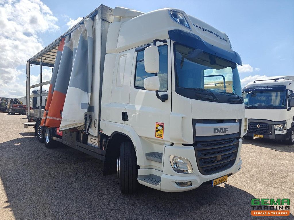DAF CF 310 FAN 6x2/4 SpaceCab Euro6A - Curtainside box / Sliding roof 8.1m + 2000KG Under-slide ramp