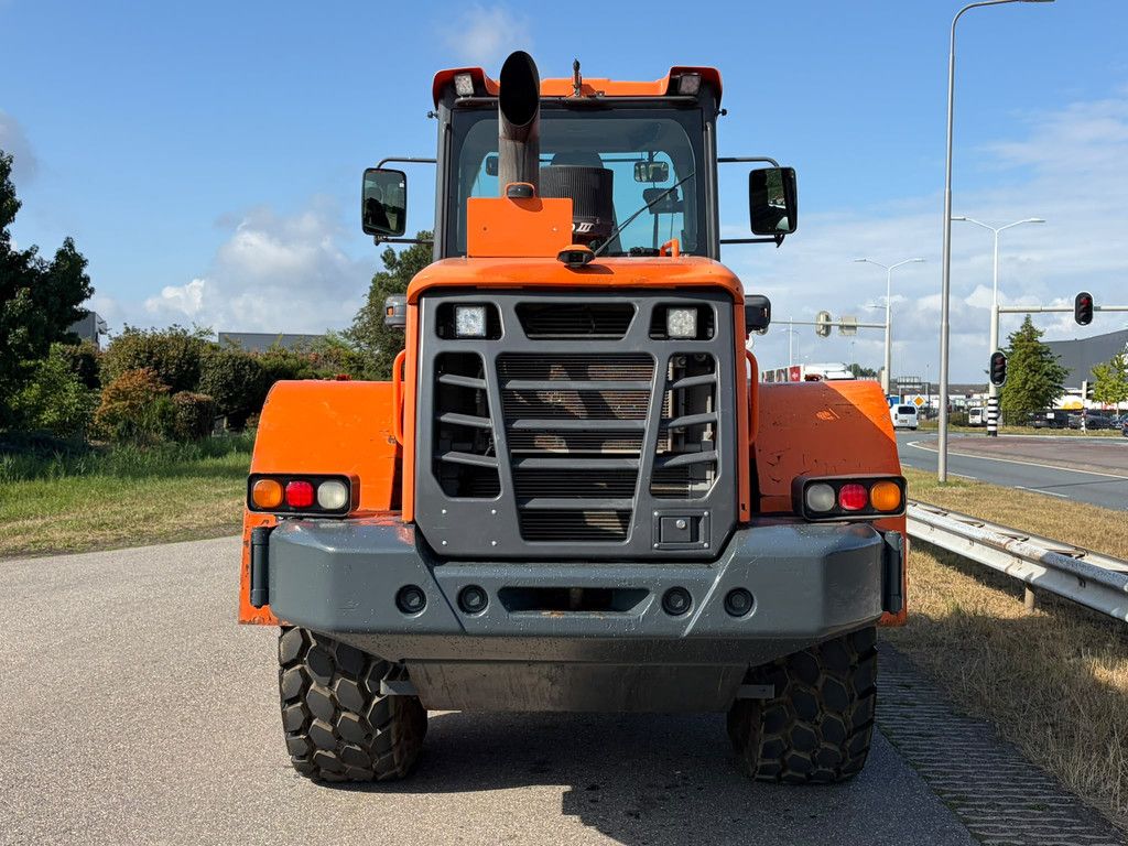 Doosan DL250-3