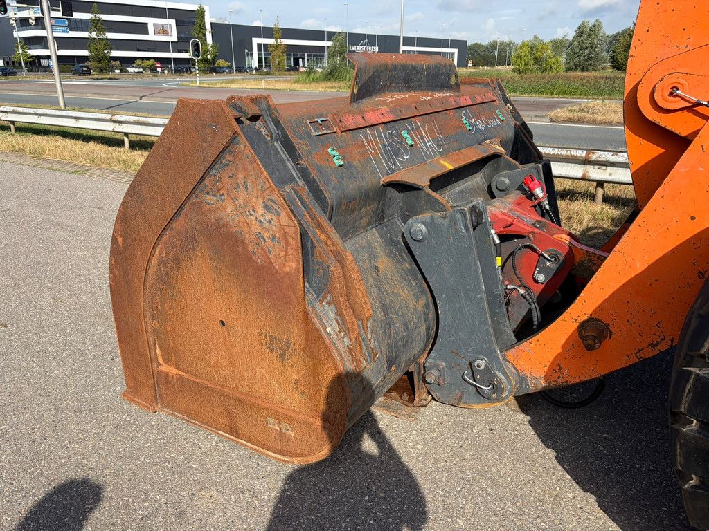 Doosan DL250-3