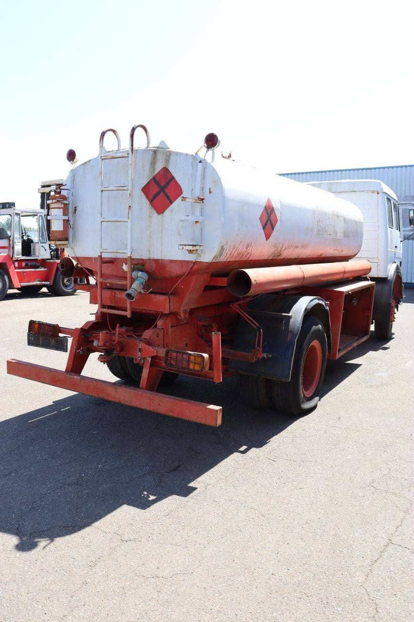 Fuel tanker Mercedes-Benz 1989