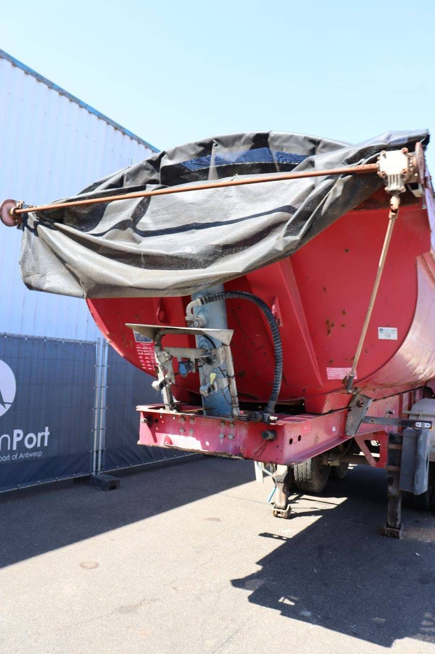 Tipper Semi-trailer Kaiser S3302A 2010