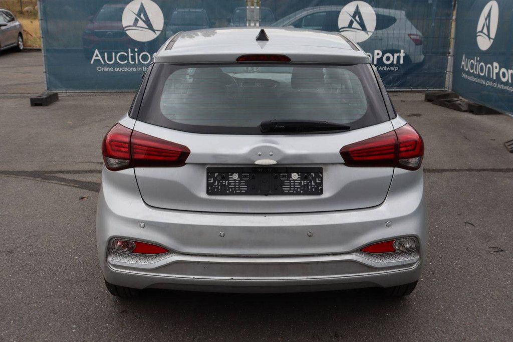 Hyundai i20 Petrol 75hp Passenger Car 2020 (Margin)