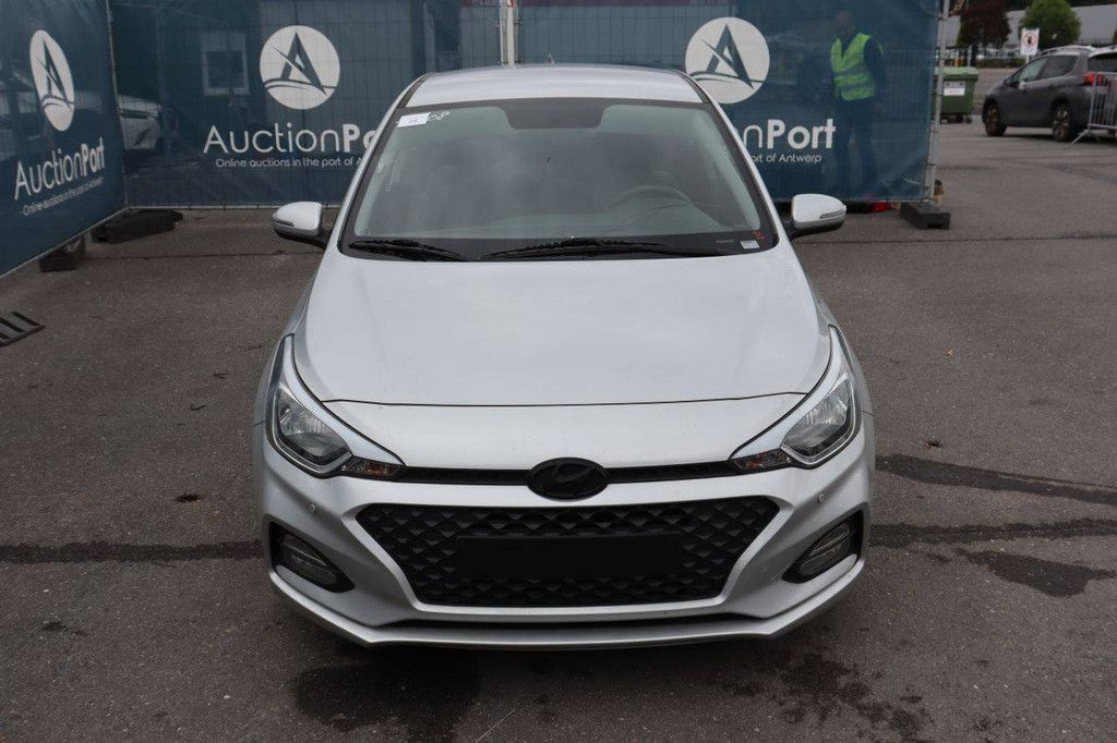 Hyundai i20 Petrol 75hp Passenger Car 2020 (Margin)