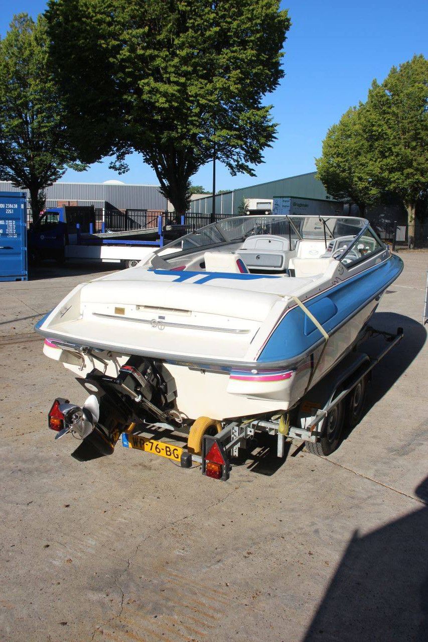 Speedboat Thunderbird Falcon 1800 Petrol 1995 with trailer