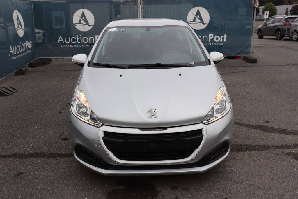 Passenger car Peugeot 208 Petrol 68hp 2016 (Margin)