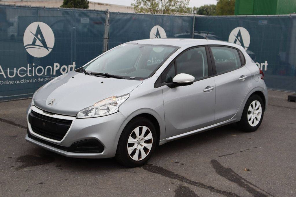 Passenger car Peugeot 208 Petrol 68hp 2016 (Margin)