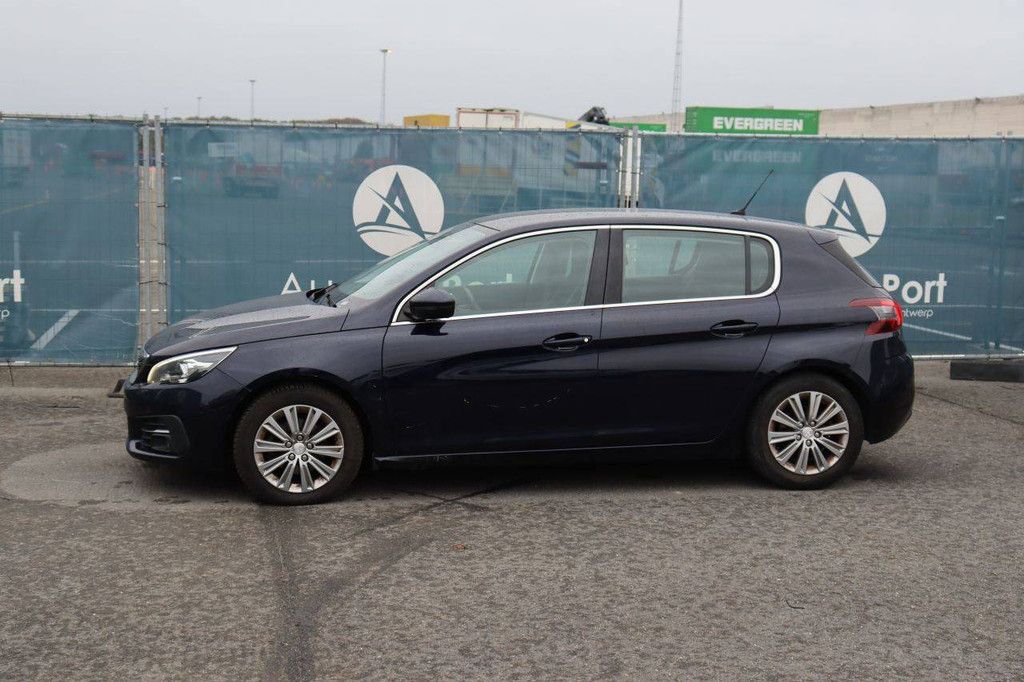 Passenger car Peugeot 308 Petrol 130hp 2018 (Margin)