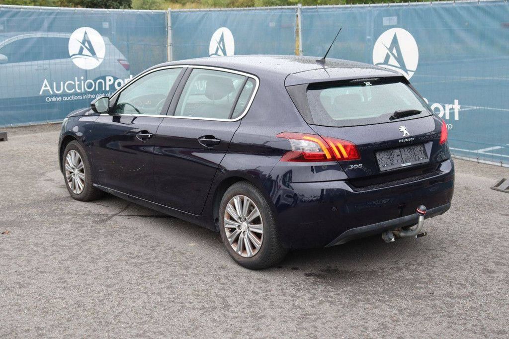 Passenger car Peugeot 308 Petrol 130hp 2018 (Margin)