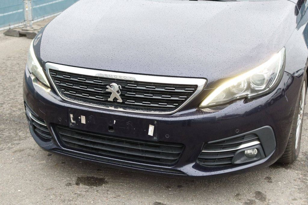 Passenger car Peugeot 308 Petrol 130hp 2018 (Margin)