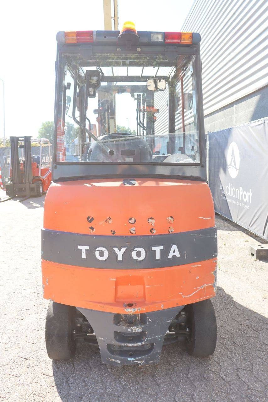Toyota 7FBMF30 Electric Forklift 3000kg 3.5m 2007