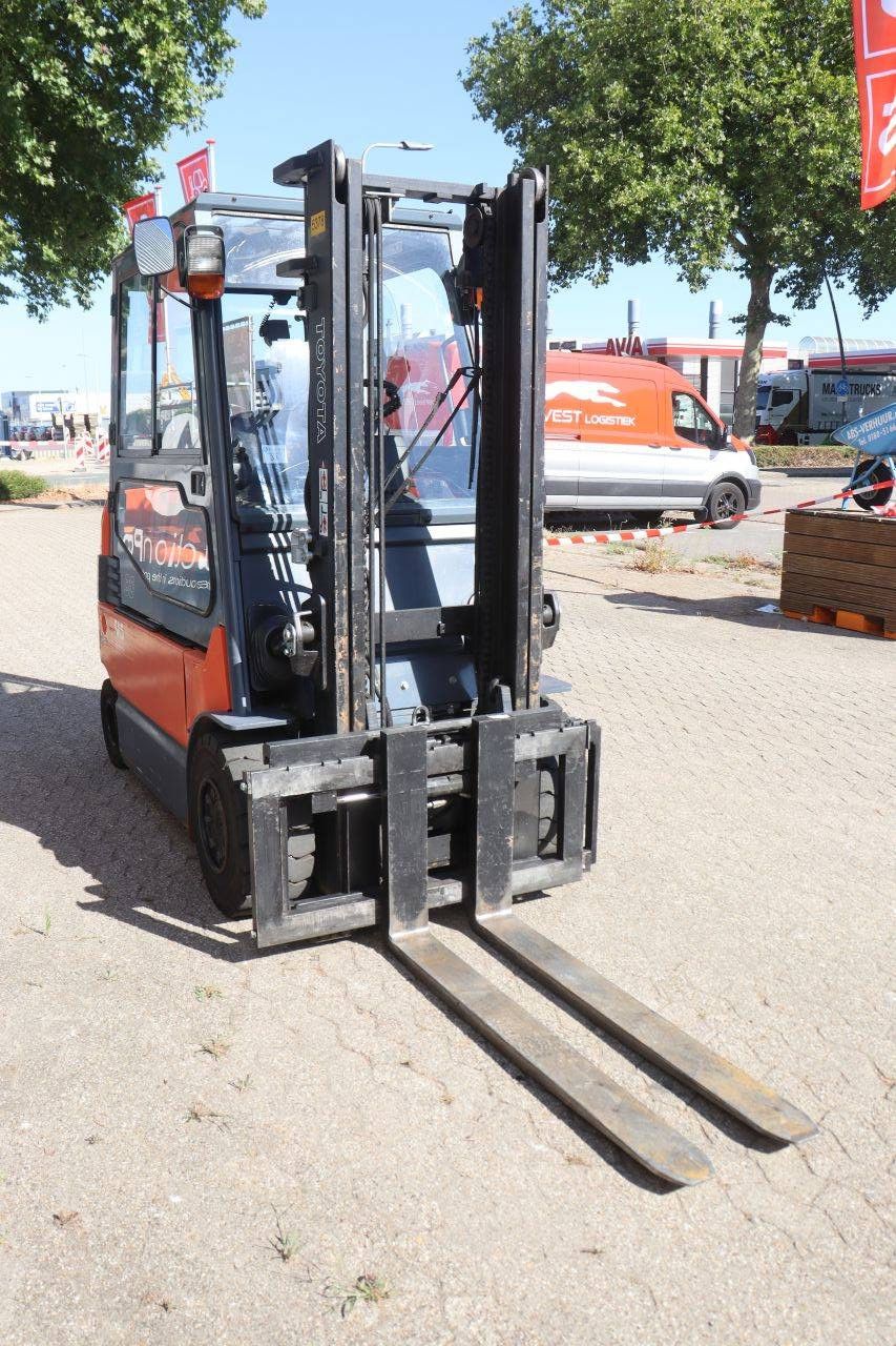 Toyota 7FBMF30 Electric Forklift 3000kg 3.5m 2007