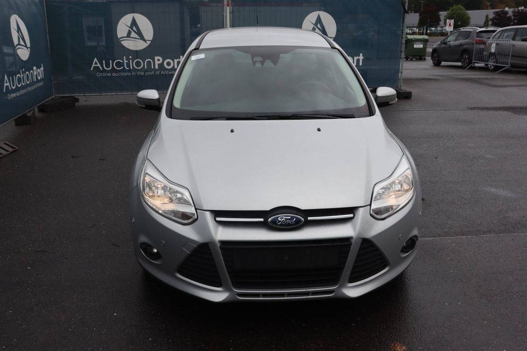 Passenger car Ford Focus Petrol 100hp 2014 (Margin)