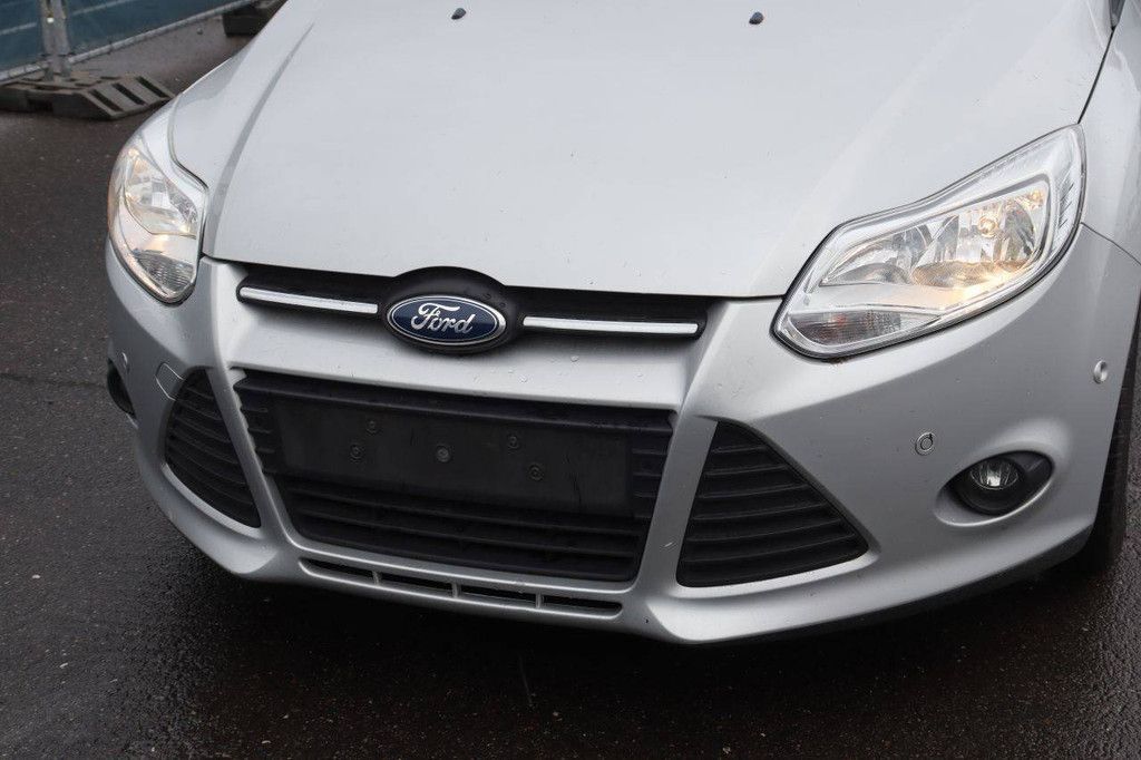 Passenger car Ford Focus Petrol 100hp 2014 (Margin)