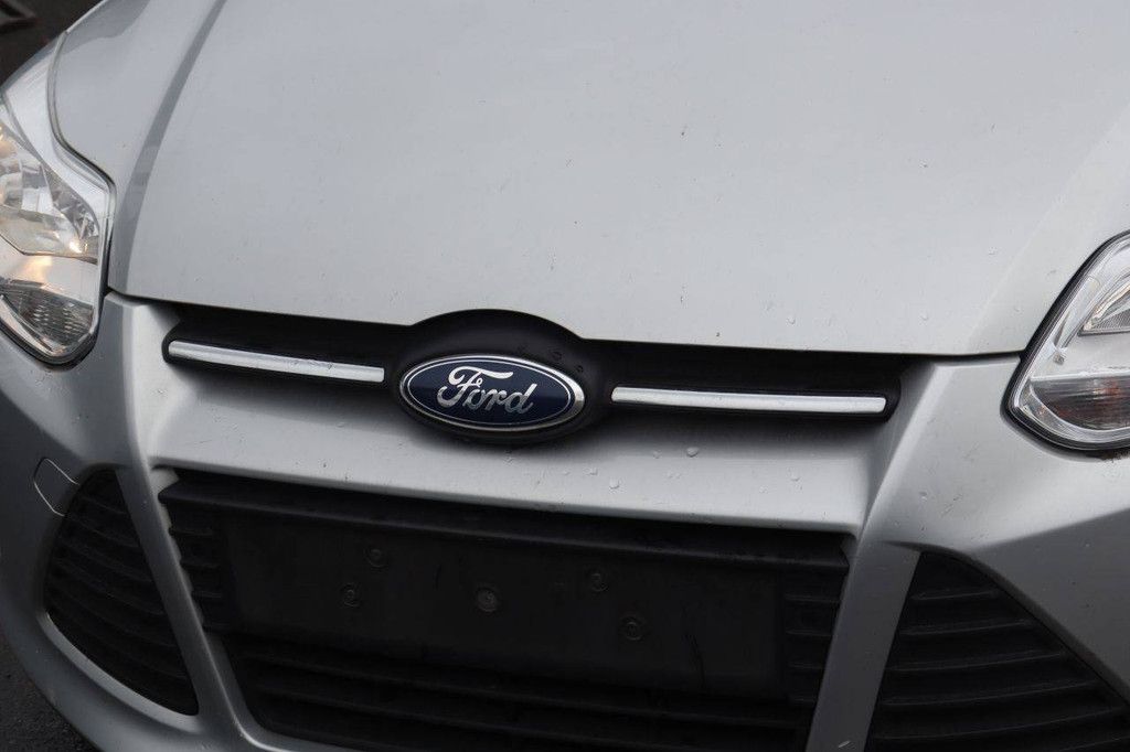 Passenger car Ford Focus Petrol 100hp 2014 (Margin)