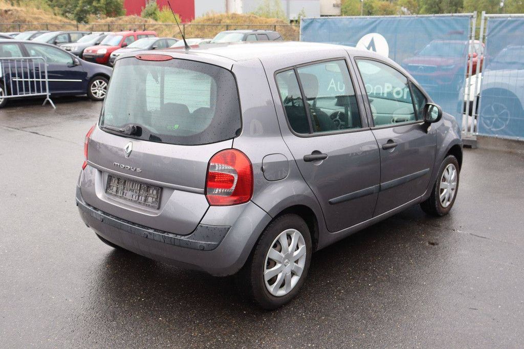 Personenauto Renault Trafic Benzine 82pk 2002 (Marge)