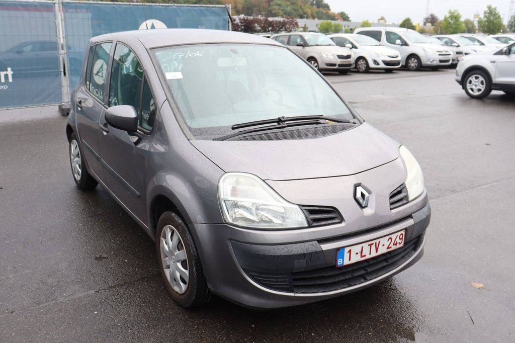 Personenauto Renault Trafic Benzine 82pk 2002 (Marge)