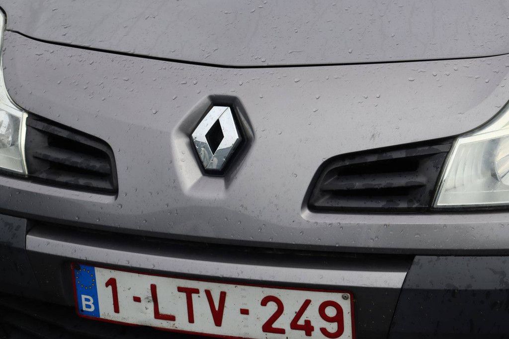 Personenauto Renault Trafic Benzine 82pk 2002 (Marge)