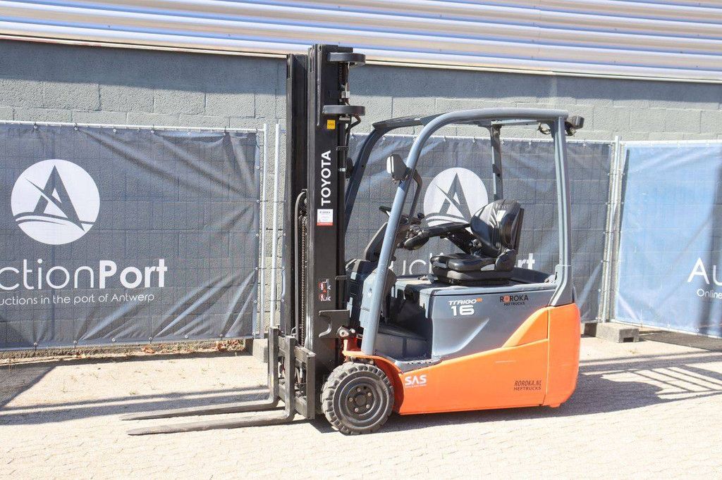 Toyota 8FBE16T Electric Forklift 1600kg 5.5m 2016