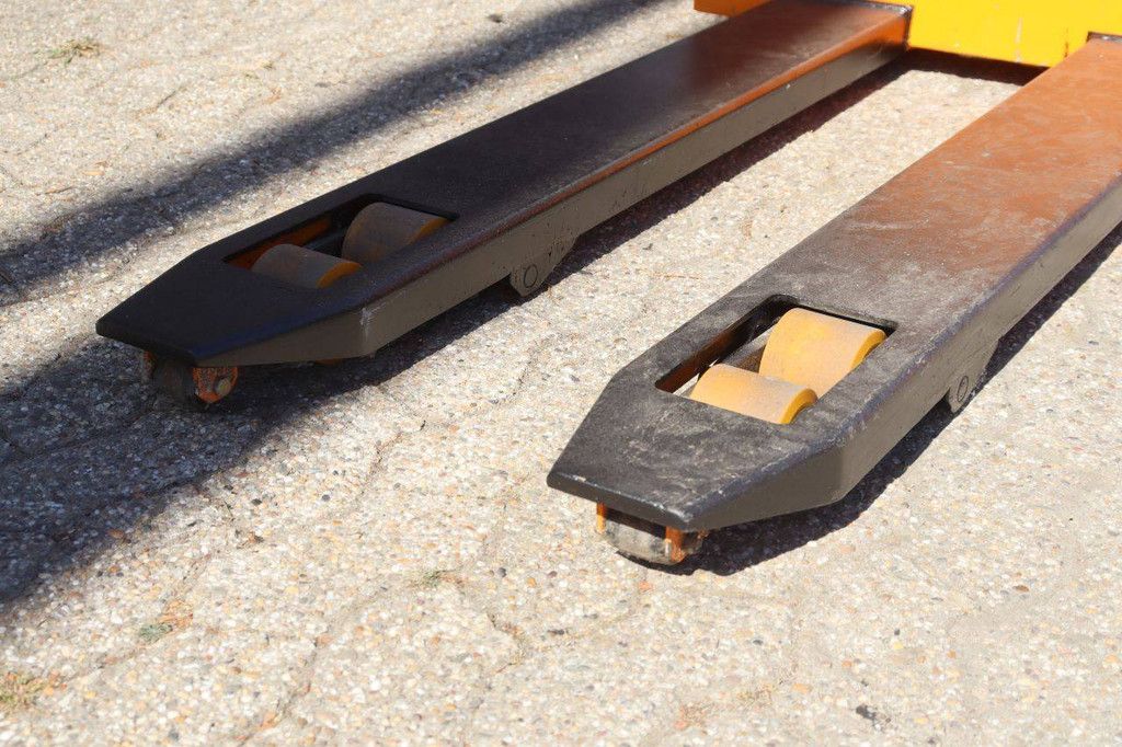 Pallet truck CML TTE/MOS 30 Electric 3000kg 2004
