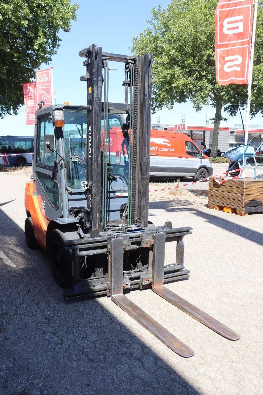 Gabelstapler Toyota 02-8FGF30 LPG 3000kg 4,0m 2007