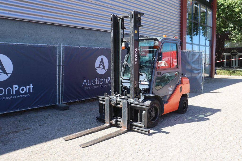 Gabelstapler Toyota 02-8FGF30 LPG 3000kg 4,0m 2007