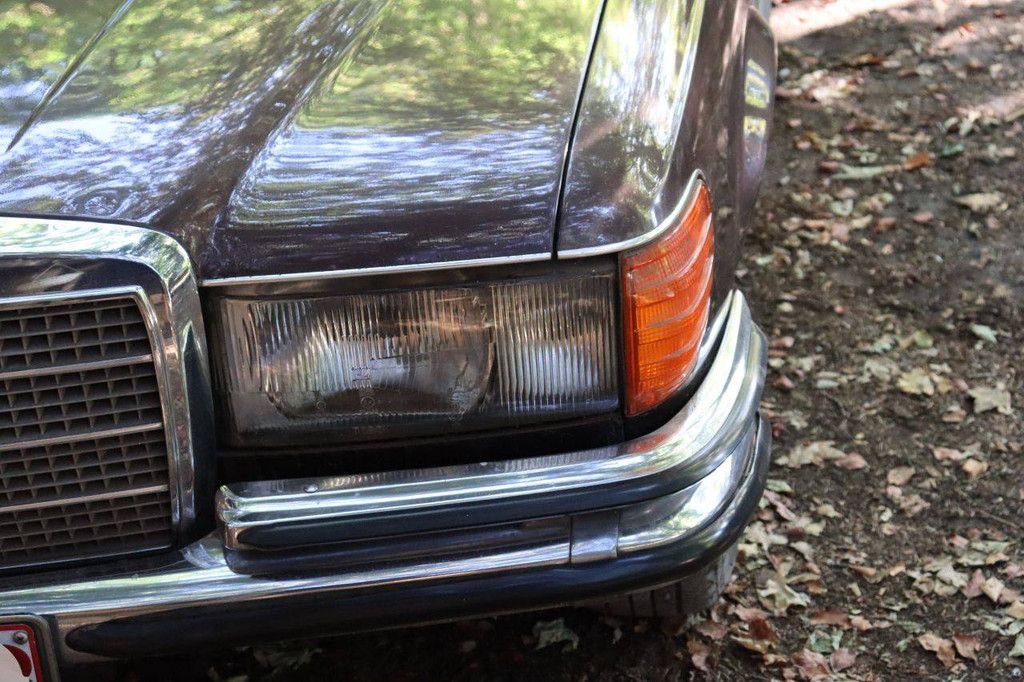 Passenger car Mercedes-Benz 280 SEL Petrol 1979