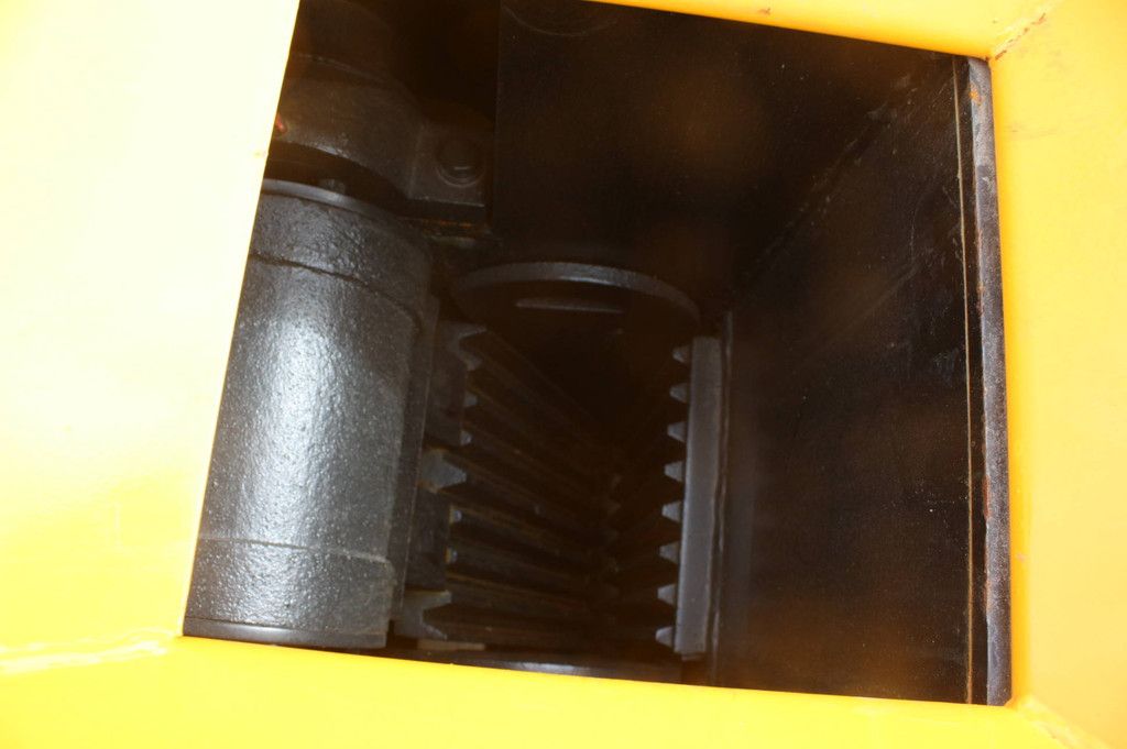 Crusher SK-SSJ135 Petrol 2025